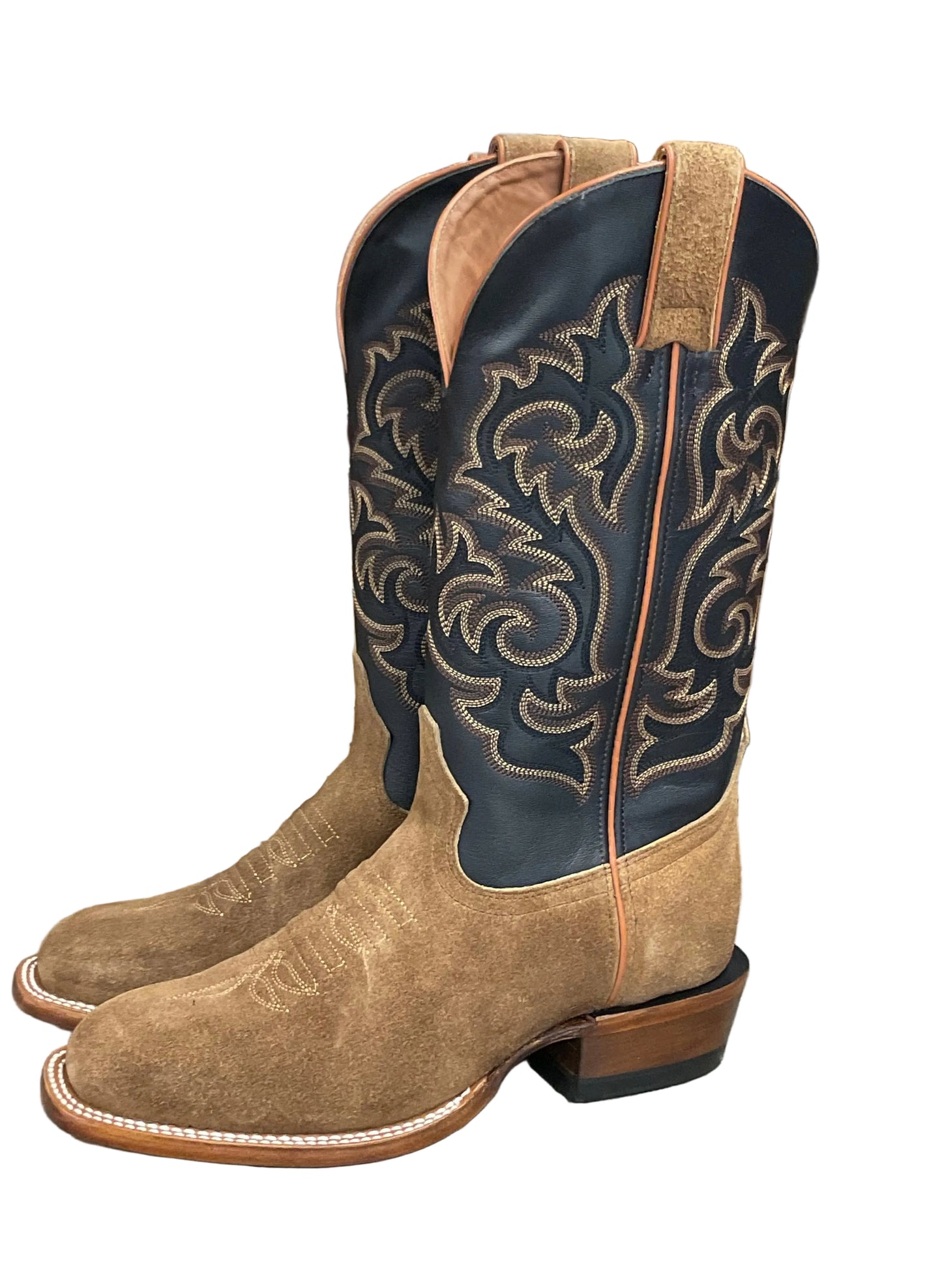 Tan Roughout